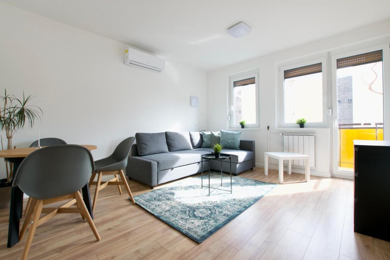 Standard Apartment By Hi5 - Dessewffy 37 Suites Budapest Eksteriør bilde